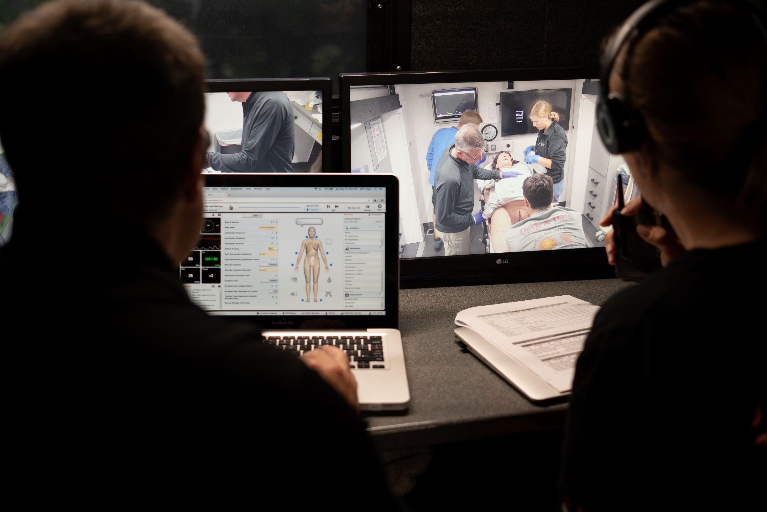 Simulation Specialists Running Simulation